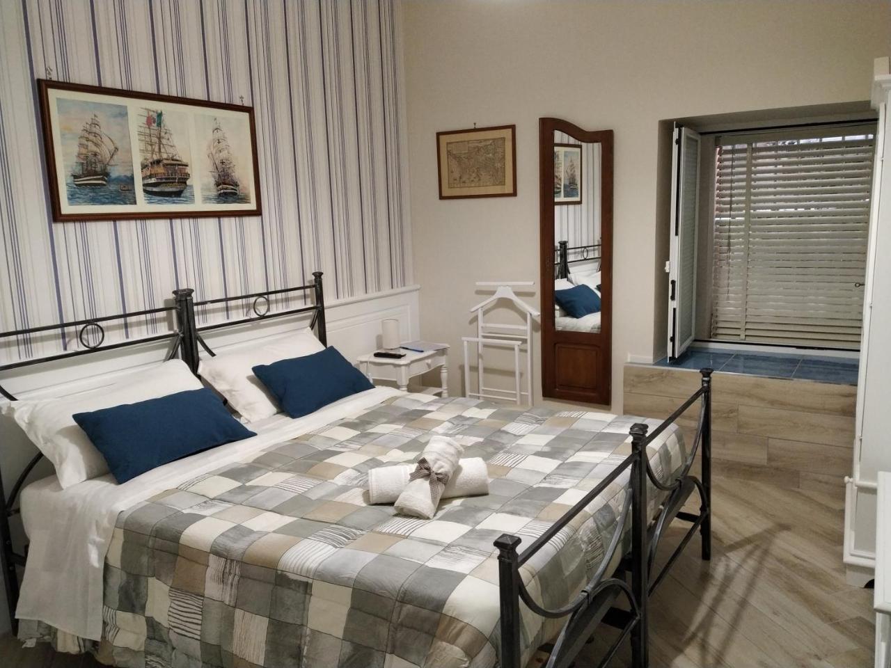Il Timone B&B Castellammare di Stabia Exterior photo